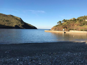 Apartaments Portbou Costa Brava
